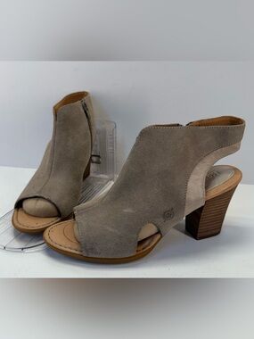 NWT Born Open-Toe Suede Block Heel Booties in Taupe women’s size 9